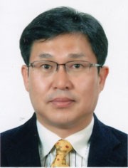 최창욱 부산시약사회 총무이사