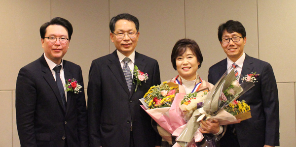 은상을 수상한  조은온누리약국  윤정미약사.