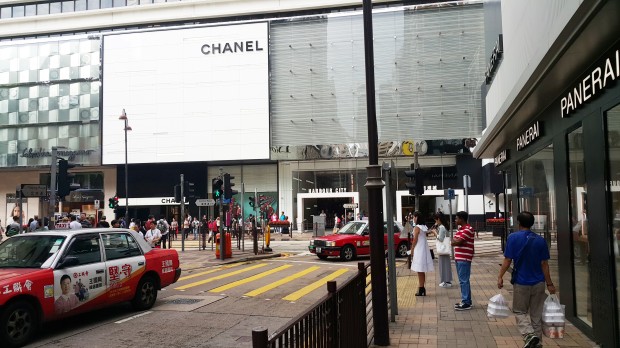 홍콩 쇼핑몰 가운데 최대 규모를 자랑하는 하버 시티.