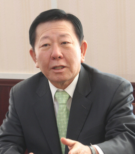 이윤우 회장