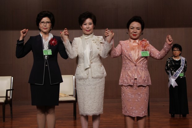 (왼쪽부터) 대한미용사회 중앙회 23대 회장 선거에 출마한 엄둘자 후보, 이선심 후보, 최영희 후보.