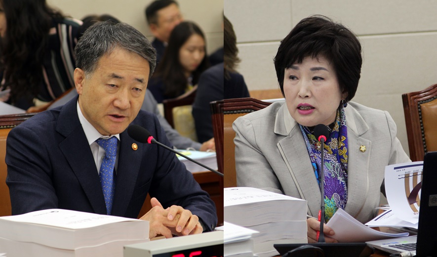 박능후 장관(왼쪽)과 전혜숙 의원